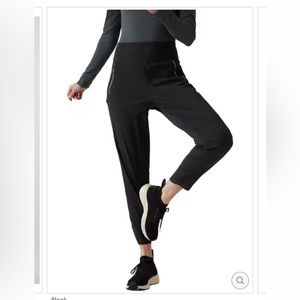 Athleta Trekkie north Jogger
